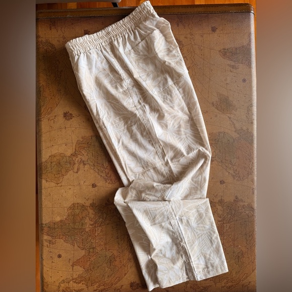 Ripskirt Hawaii Cream Patterned Cropped Pants - Picture 4 of 14